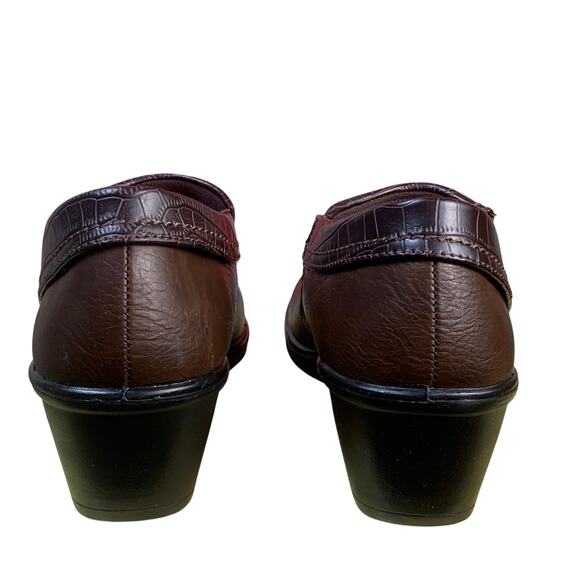 Easy Street Brown Faux Leather Croc Embossed Clogs Comfort Slip-On Size 9 NWOT - Picture 5 of 9